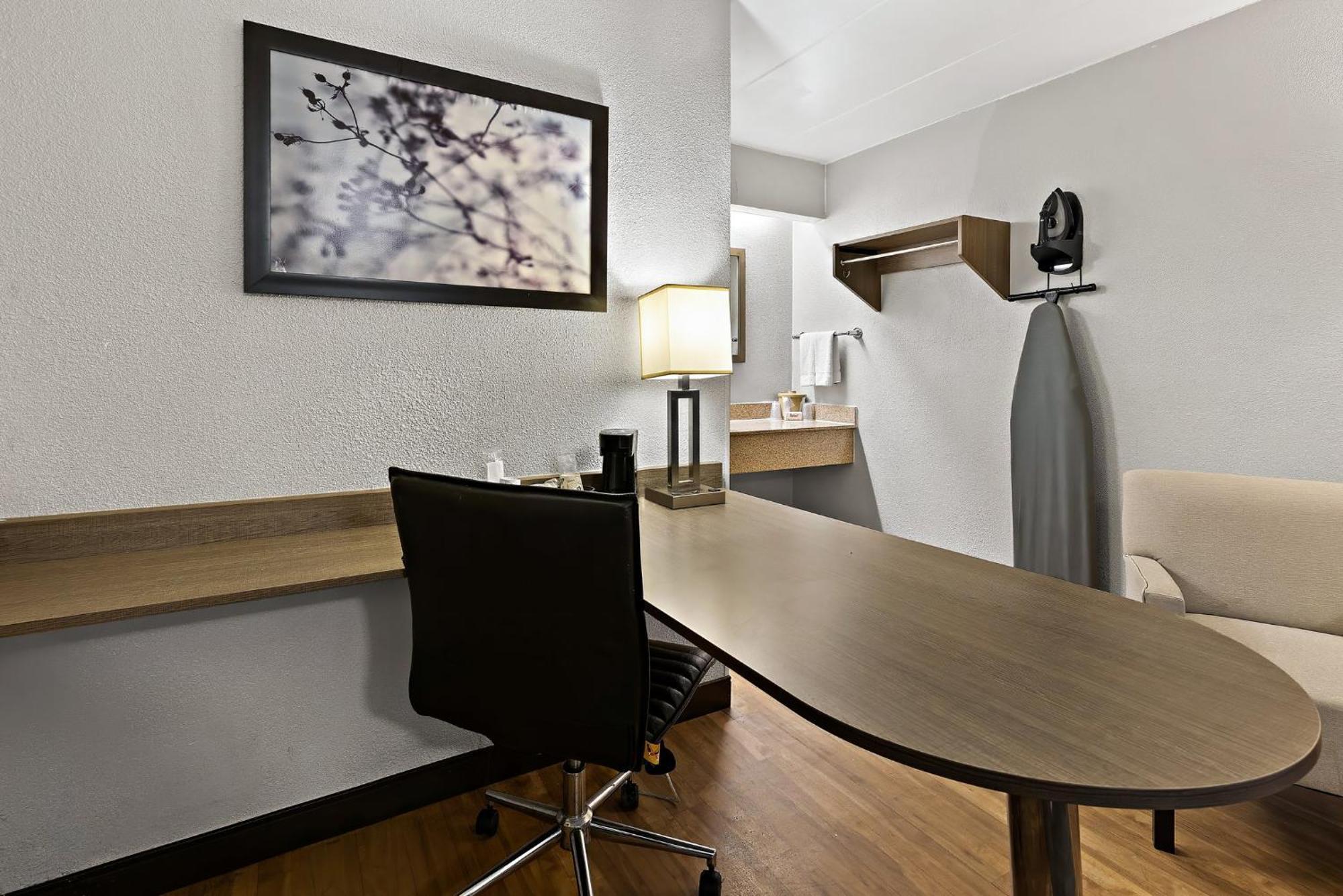 Red Roof Inn Cleveland - Independence Εξωτερικό φωτογραφία